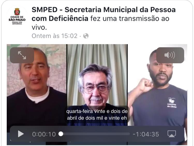 Print de Live da SMPED, no Facebook. À esquerda, está o secretário Cid Torquato; ao centro, o Dr. José Carlos do Carmo e, à direita, o intérprete de Libras.